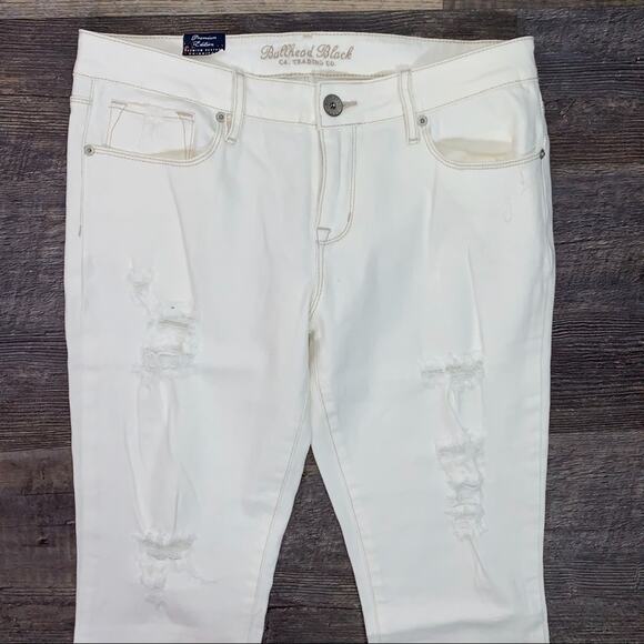 NWT Bullhead Black Skinniest distressed mid rise white Jeans size large L B116 - Picture 2 of 6